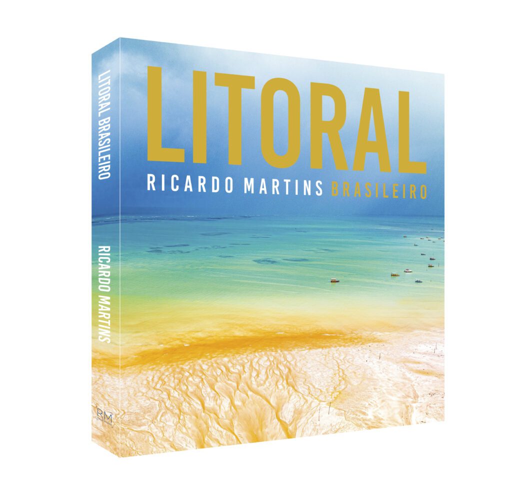 capa do livro Ricardo Martins lança novo livro que valoriza a beleza do litoral brasileiro
