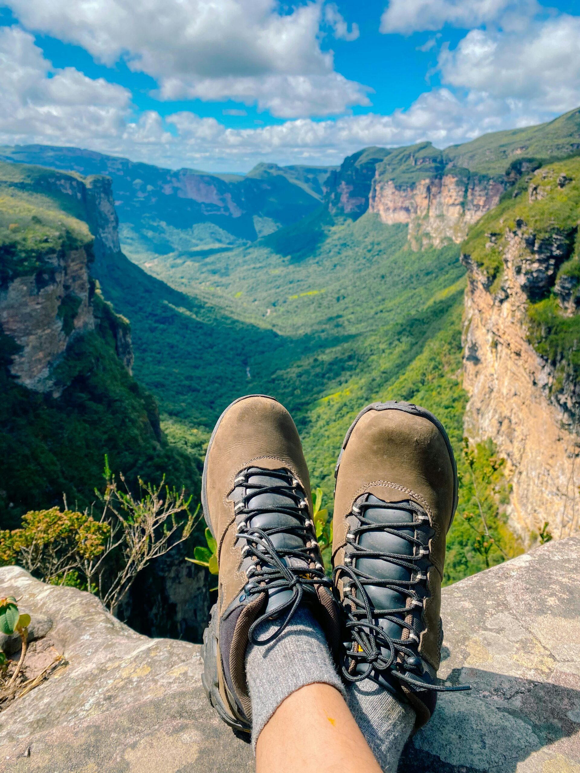 O trekking na Chapada Diamantina se destaca como uma das experiências de ecoturismo mais ricas do Brasil.